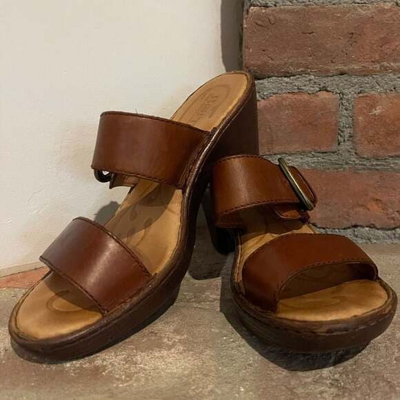 Born Brown Leather Two Strap Heels Sandals Slides - Picture 1 of 6